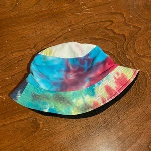 tie-dye bucket hat